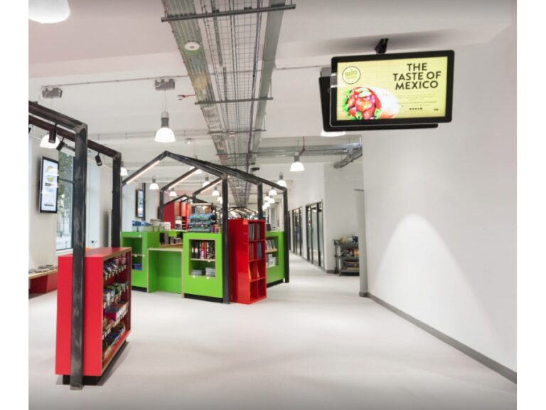 The Ultimate Guide to Digital Signage for Transportation Hubs